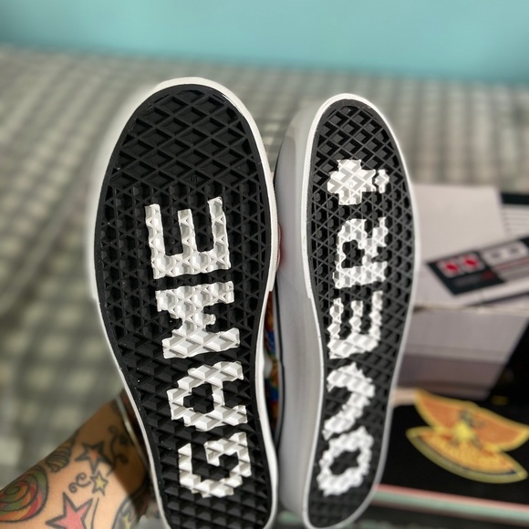 VANS Authentic Super Mario Bros Nintendo - Picture 5 of 7